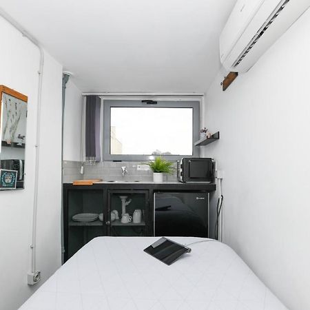 Monastiraki City Sleepbox- Unspoiled Athens Apartments Экстерьер фото